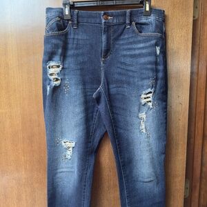 $119 Chico's slightly distressed, embellished jegging ankle jeans size 0.5